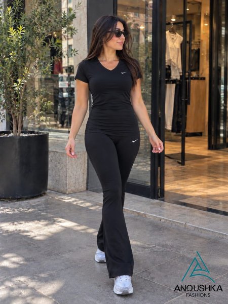 أسود